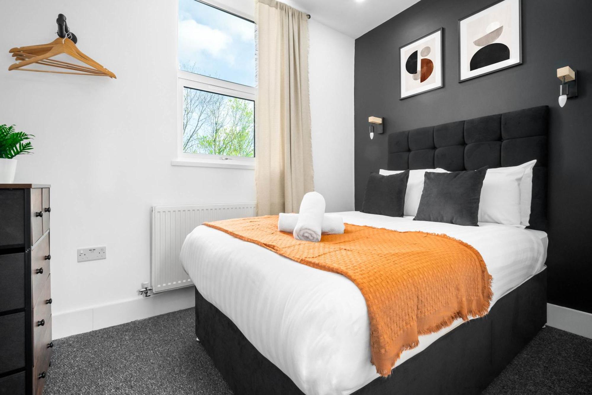 Luxe Apartment - Rowley Regis - Parking - Top Rated - Netflix - Wifi - 49Bg Cradley Heath Exterior photo